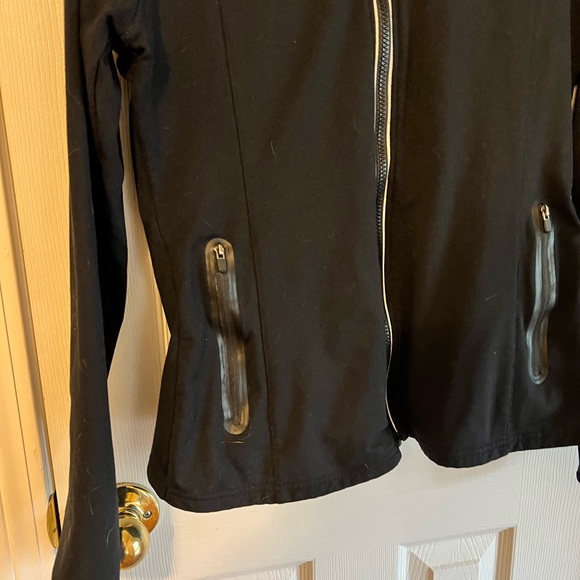 Fabletics Kimmy Performance Jacket Size L - Picture 13 of 14